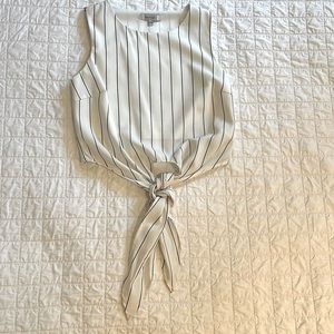 White Scoop Neck Crop